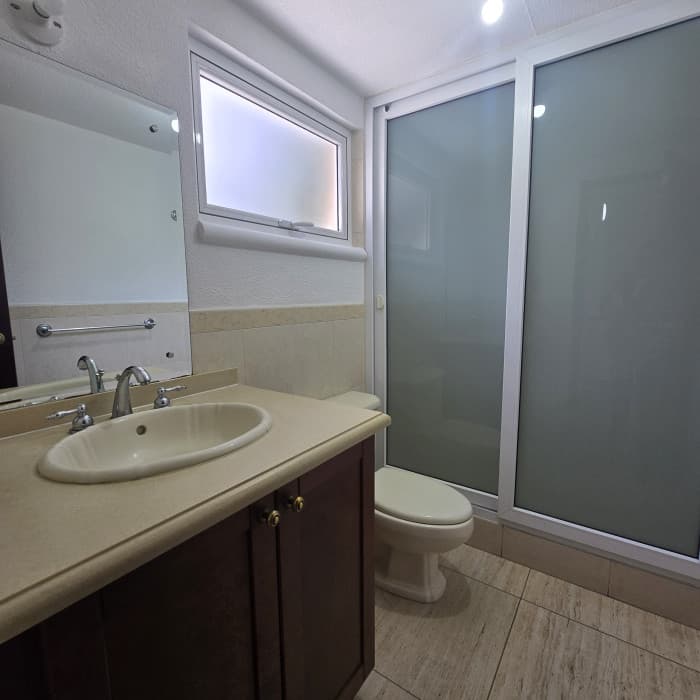 Alquiler hermosa casa en condominio en zona 10 - foto 15