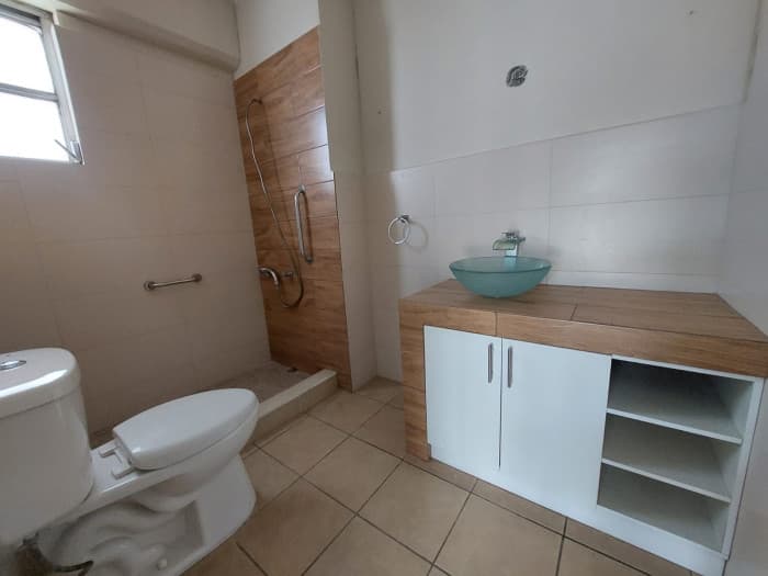 Amplio Apartamento 3 habitaciones, en Renta en Zona 15 - foto 3