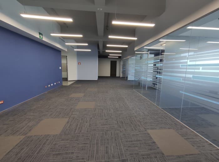 En VENTA OFICINA en Zona Pradera zona 10 Guatemala - foto 2