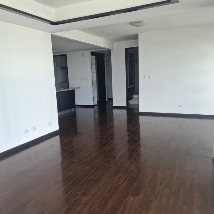 En Renta Apartamento en zona 16 Guatemala - foto 7