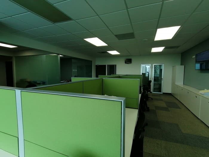 En venta moderna Oficina amueblada en zona 10 - foto 2