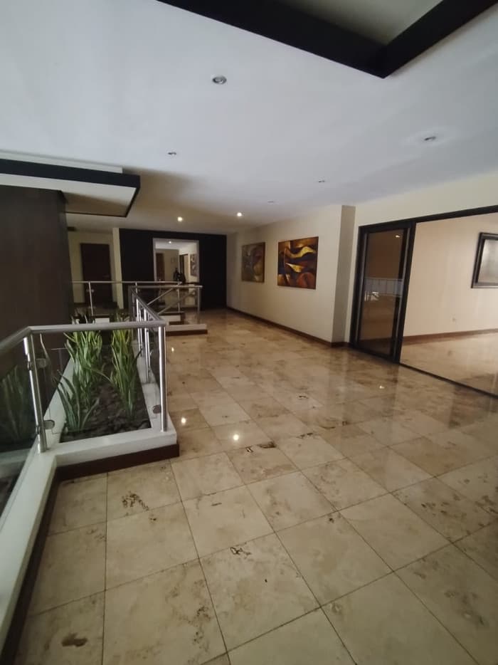 EN VENTA PENTHOUSE ZONA 10 CIUDAD GUATEMALA - foto 2