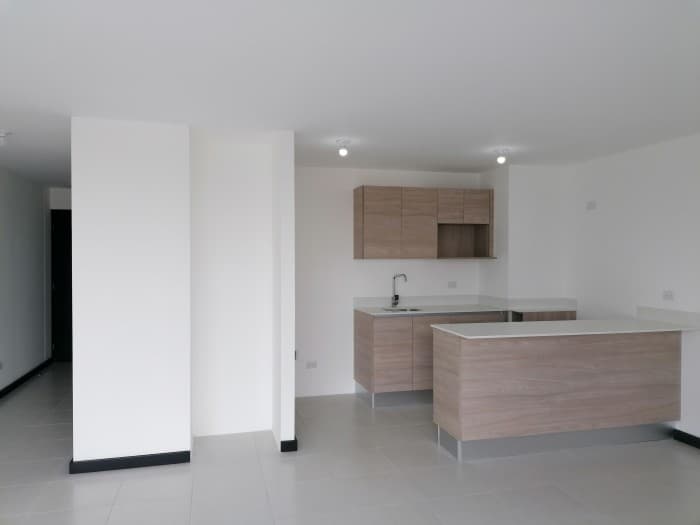 Se alquila Apartamento zona 7 cerca a la Roosevelt   - foto 2