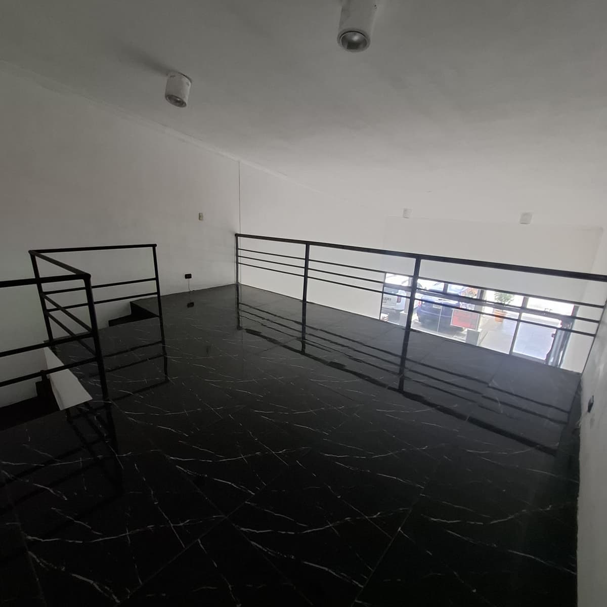 Local comercial en Alquiler en Zona 10 Guatemala - foto 2