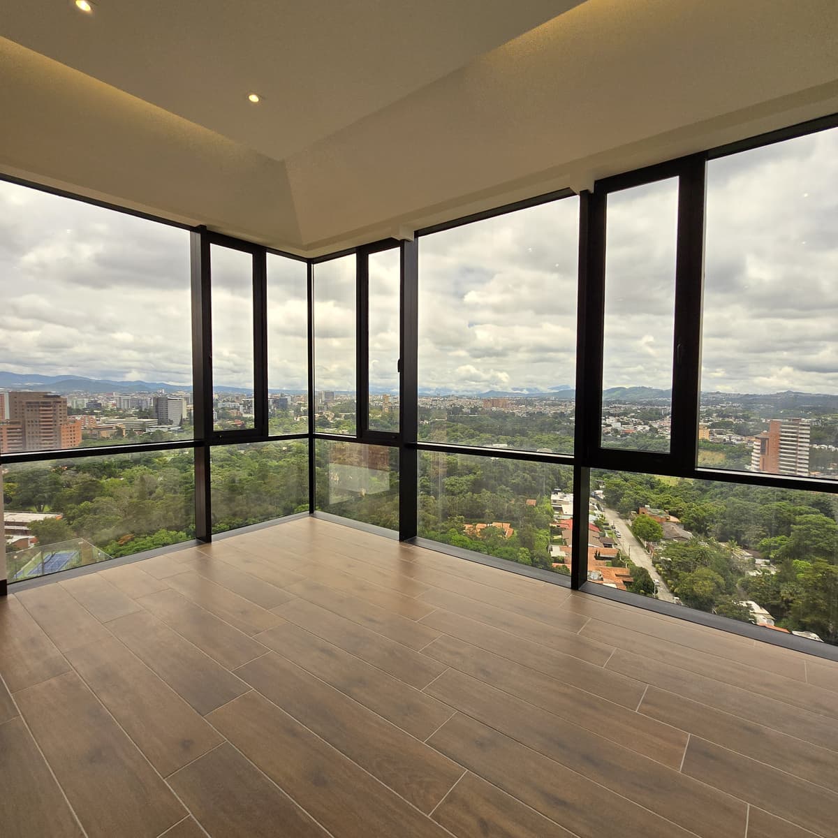 Penthouse en venta en zona 10 Guatemala - foto 2