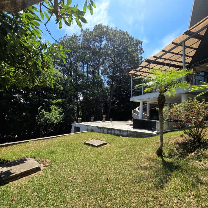 Espectacular Casa en Venta cercana Zona 15 Guatemala - foto 2