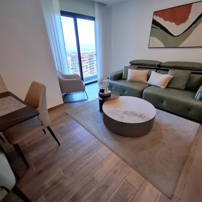 Apartamento Amueblado de 3 Habitaciones en Parque 14 - foto 2