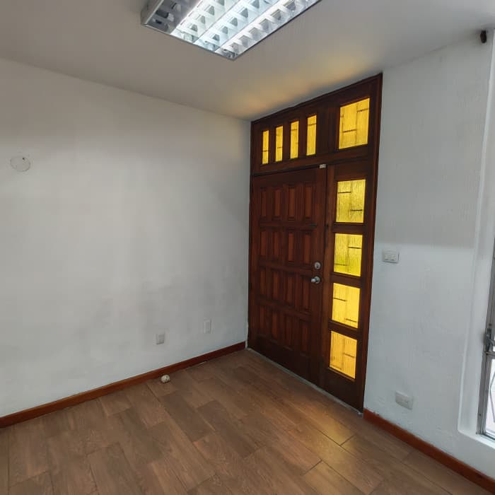 Casa ideal Oficinas en Renta zona 14  - foto 8