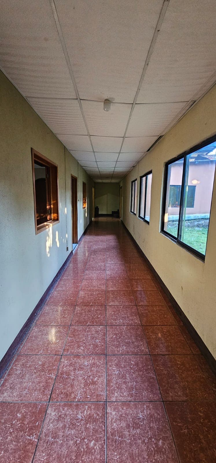Amplia Casa en Venta o Renta en Colmenas Villas Canales - foto 3