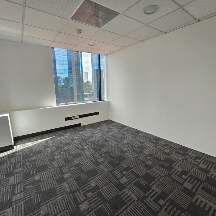 En renta oficina comercial en Europlaza Zona 14 - foto 4