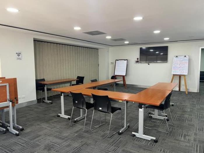 En Venta oficina en zona 10 Guatemala - foto 2