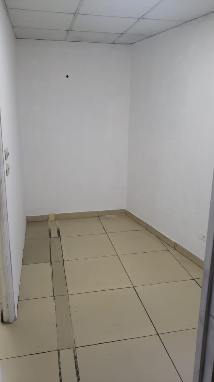 En venta o Alauiler Local Comercial en Pradera Zona 10  - foto 4