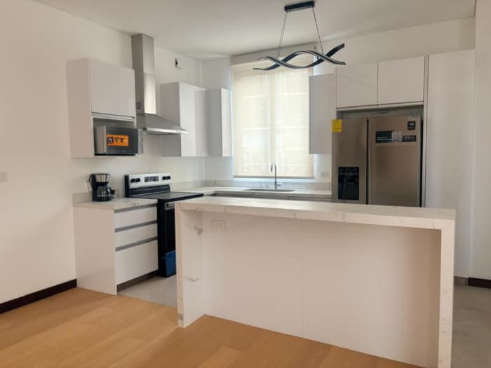 Lujoso Apartamento en Renta en CAYALA en Zona 16 - foto 4