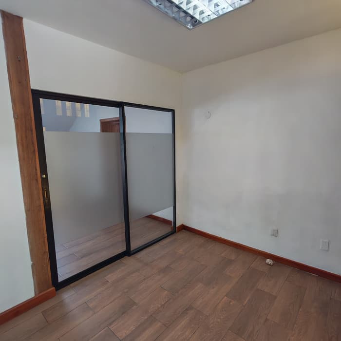 Casa ideal Oficinas en Renta zona 14  - foto 6