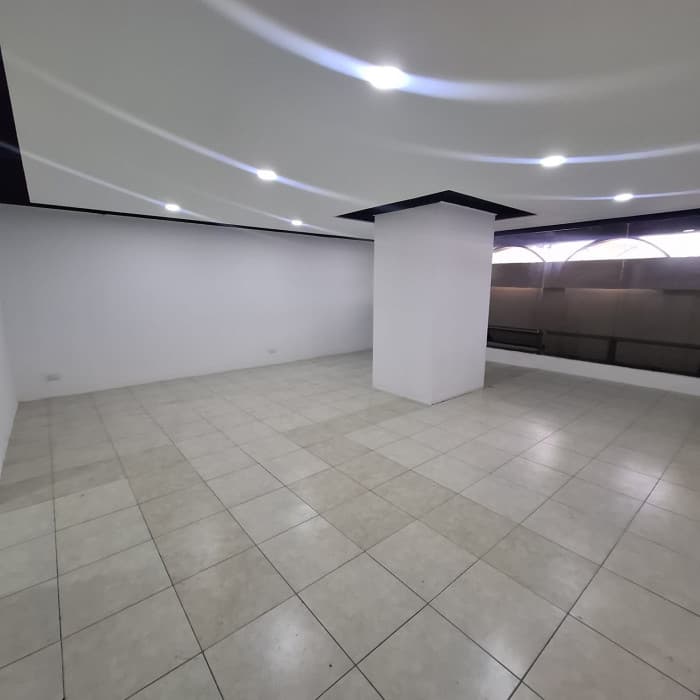 Oficina Comercial en Renta en Zona 10Ciudad de Guatemala - foto 2