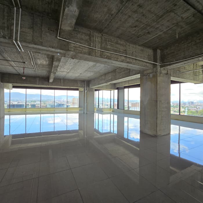 En venta oficinas en Zona 10 Diagonal 6 Guatemala - foto 2
