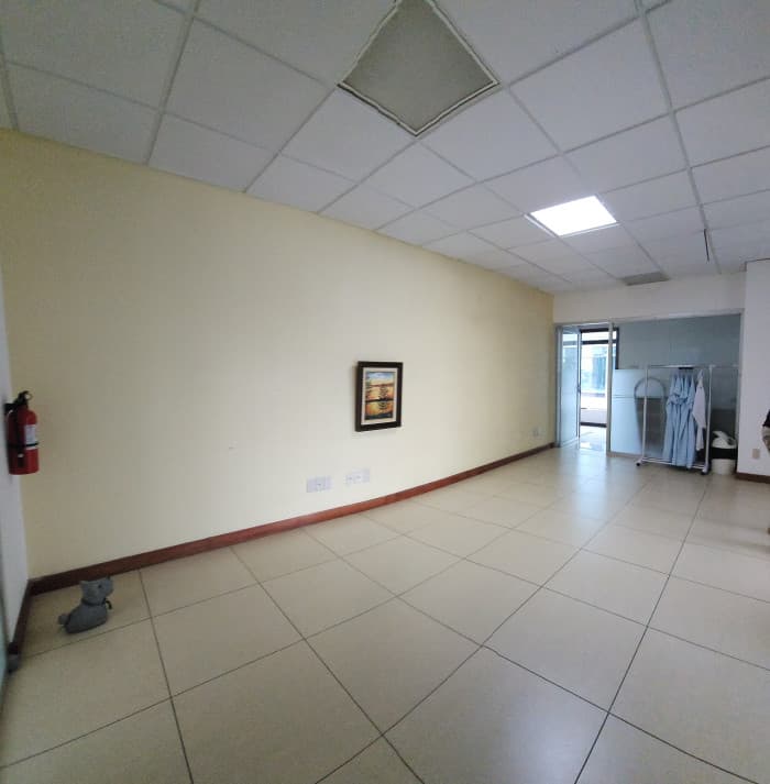 Oficina en venta o renta en Muxbal Guatemala - foto 4
