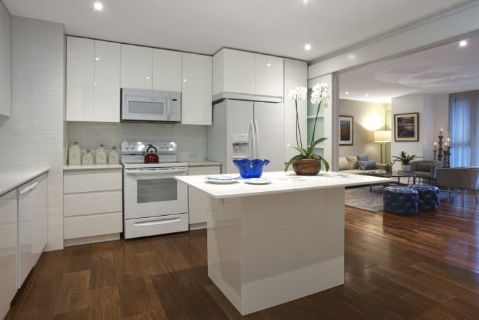 Apartamento en renta con jardín en la zona 10 - foto 3