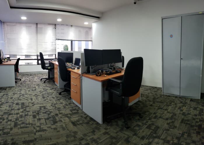 Oficina en venta zona 10 NIVEL COMPLETO inversión  - foto 2