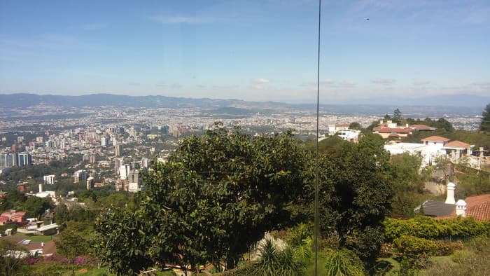 Bella casa en venta en KM 9.5 CES ALTOS DE MONTEBELLO - foto 2