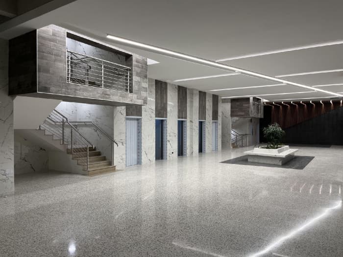 EDIFICIO EN RENTA CON 8,000M2 BOULEVAR PROCERES ZONA 10 - foto 2