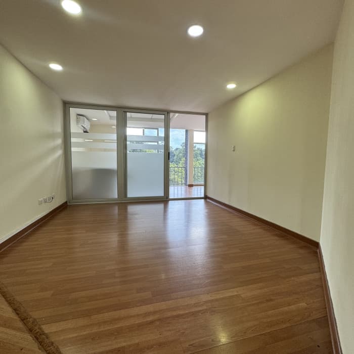 Oficina en Renta Plaza España zona 9 Guatemala - foto 4