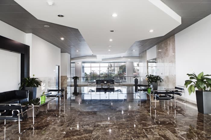 Oficinas en Venta de 2 niveles en Zona 10 Guatemala - foto 2