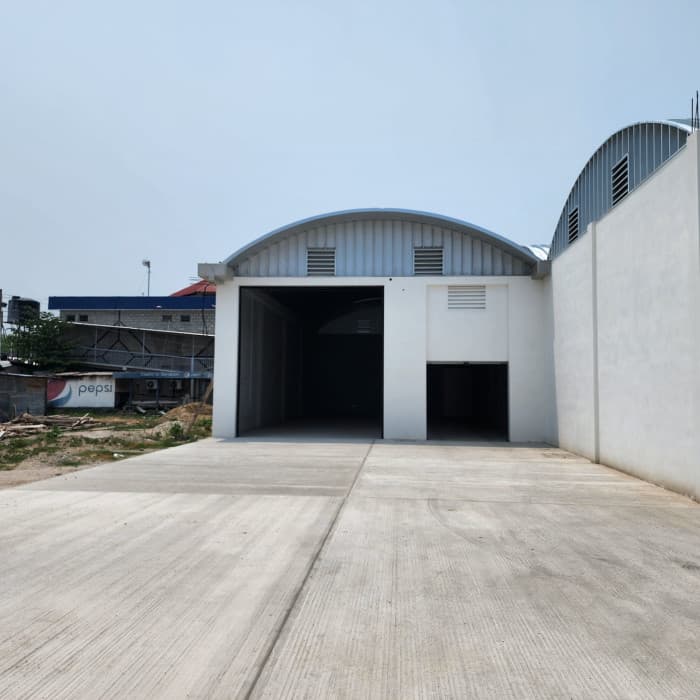 ZACAPA BODEGAS EN ALQUILER DE 200 METROS - foto 2