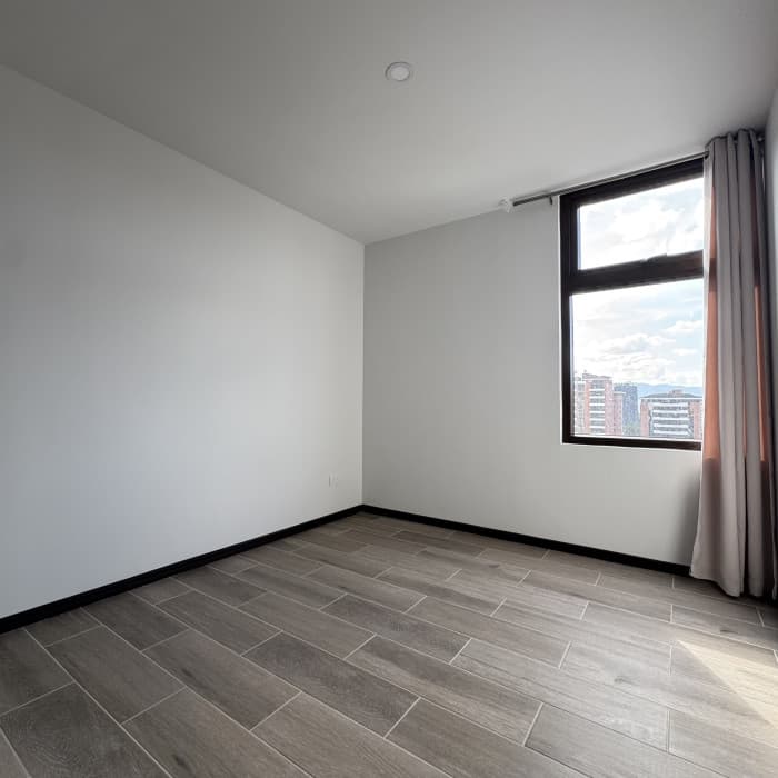Apartamento en Renta zona 10 Equipado - foto 5