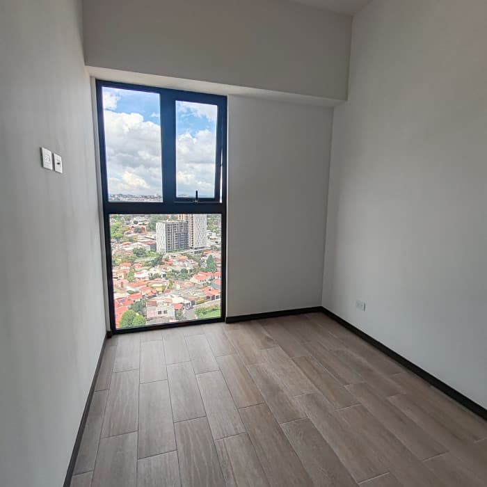 Apartamento en venta en zona 11 Mariscal Altaire  - foto 4