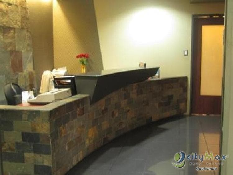 Amplia Oficina en Venta en Ave Reforma Zona 9 - foto 2