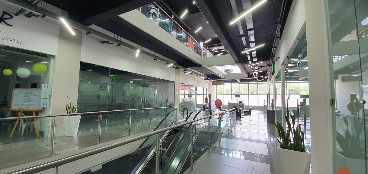 Local comercial en renta en zona 7 Calzada San Juan - foto 3