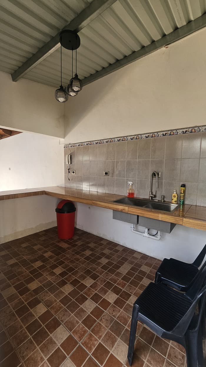 Local Comercial en Renta en Pinares San Cristóbal Guate - foto 4