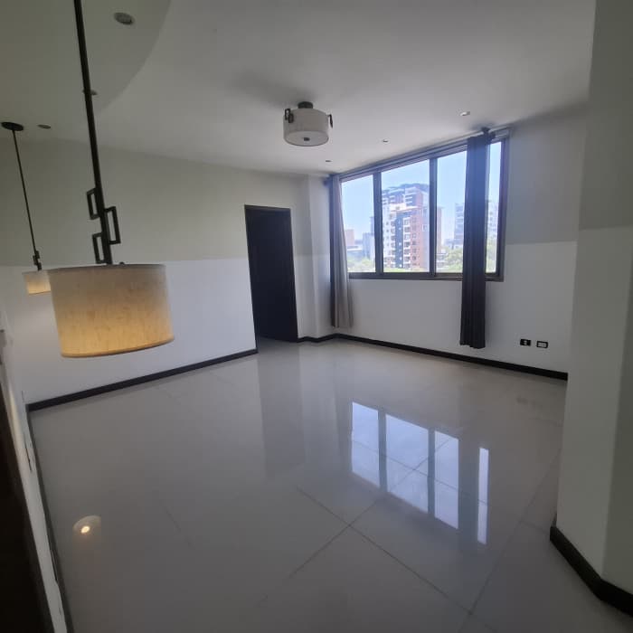 En Renta Apartamento en Zona 15 - foto 4