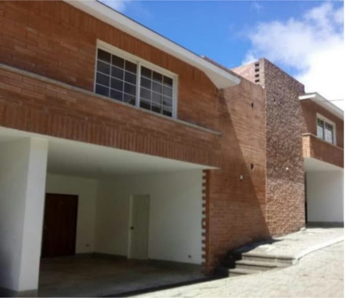 Casa en Venta en Los Cerezos Santa Catarina Pinula - foto 2