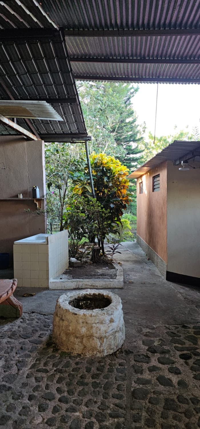 Amplia Casa en Venta o Renta en Colmenas Villas Canales - foto 4