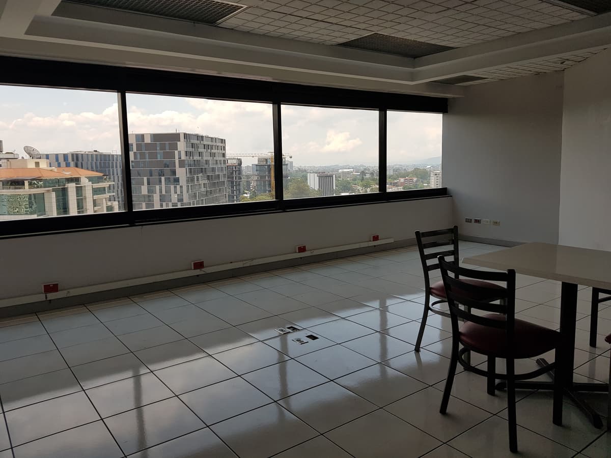 En Alquiler Oficina en Zona 10 Guatemala - foto 2