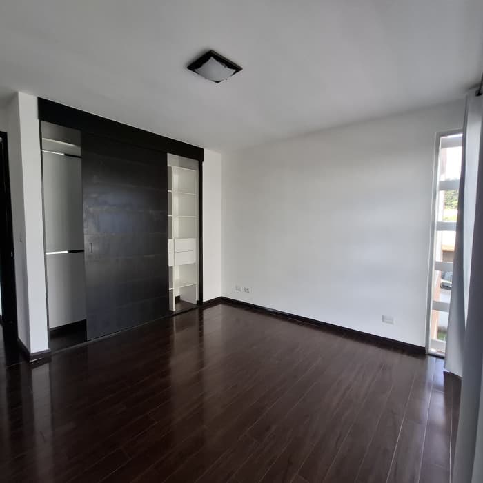 En Renta Apartamento en zona 16 Guatemala - foto 16