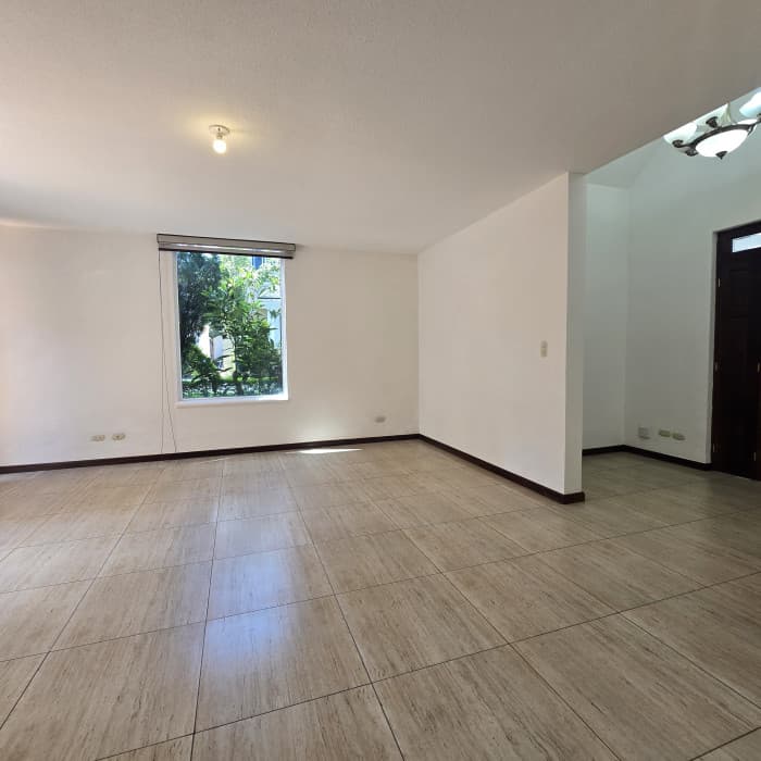 Alquiler hermosa casa en condominio en zona 10 - foto 3
