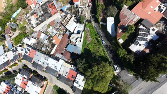 Terreno Comercial en Venta en Zona 11, Las Charcas. - foto 2