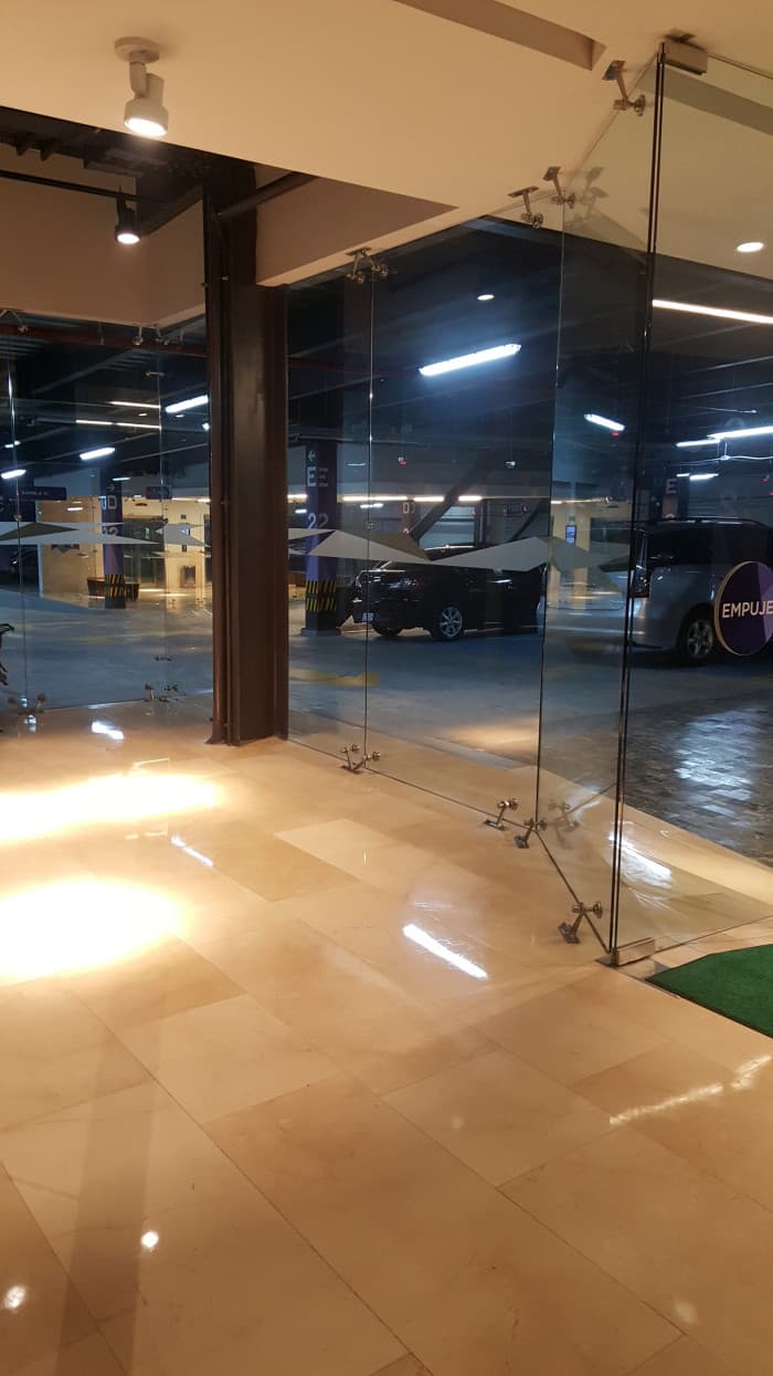 Alquiler kiosko en Centro comercial de zona 10 - foto 2
