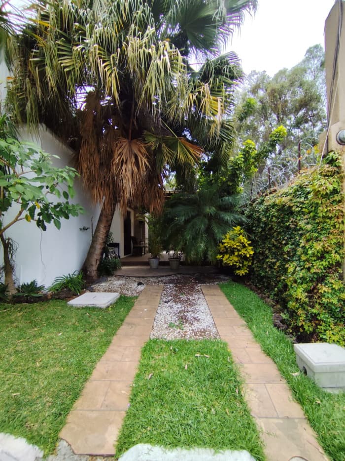 Casa en Renta en Bulevar San Cristóbal Zona 8 de Mixco - foto 2