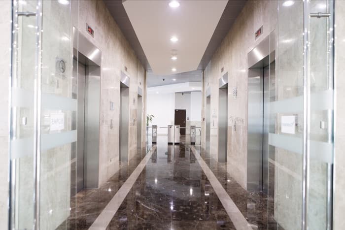 Oficinas en Venta de 2 niveles en Zona 10 Guatemala - foto 3