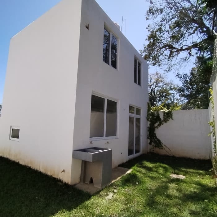 Casa en venta km 30.5 carretera Santa Elena Barillas - foto 3