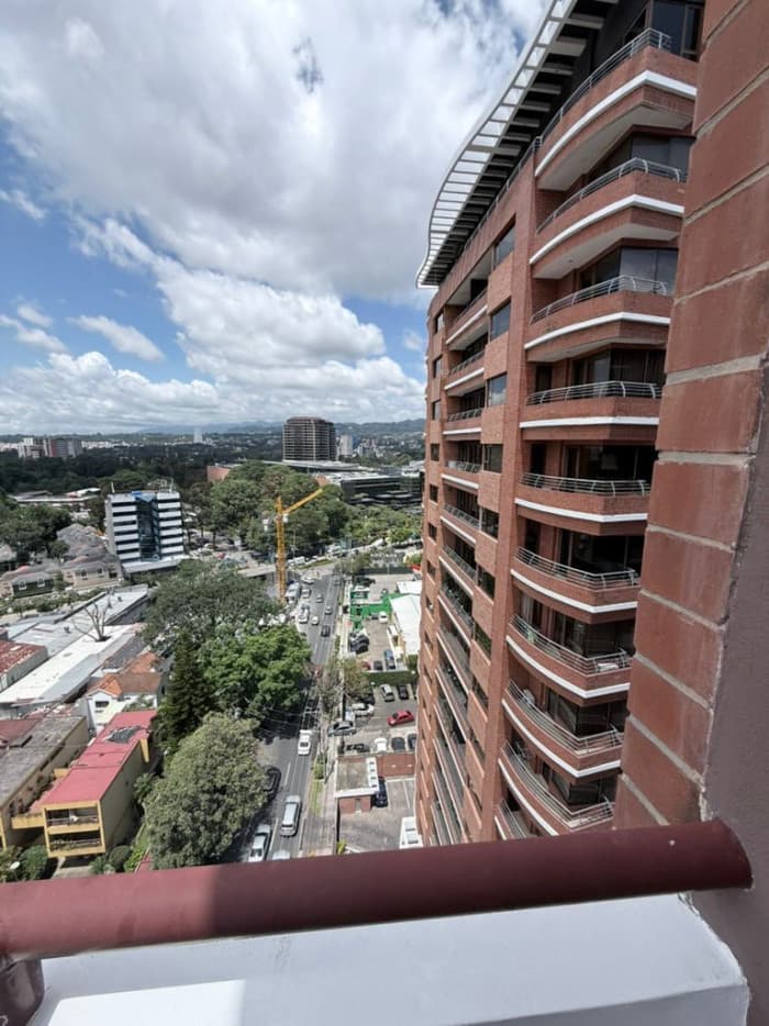 Apartamento en zona 10 Ciudad de Guatemala - foto 4