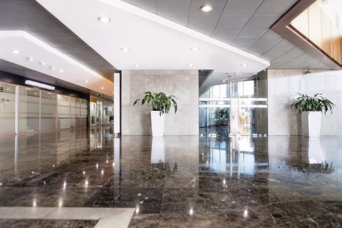 En Alquiler Oficina Zona Pradera con 78.59m2 en Zona 10 - foto 2