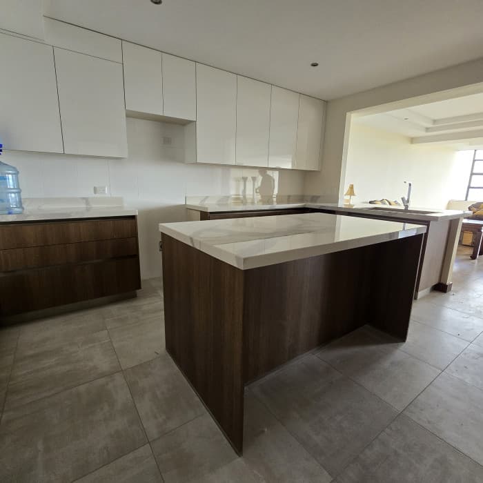 En Venta Apartamento en Zona 10 cercano a Oackland Z 10 - foto 4