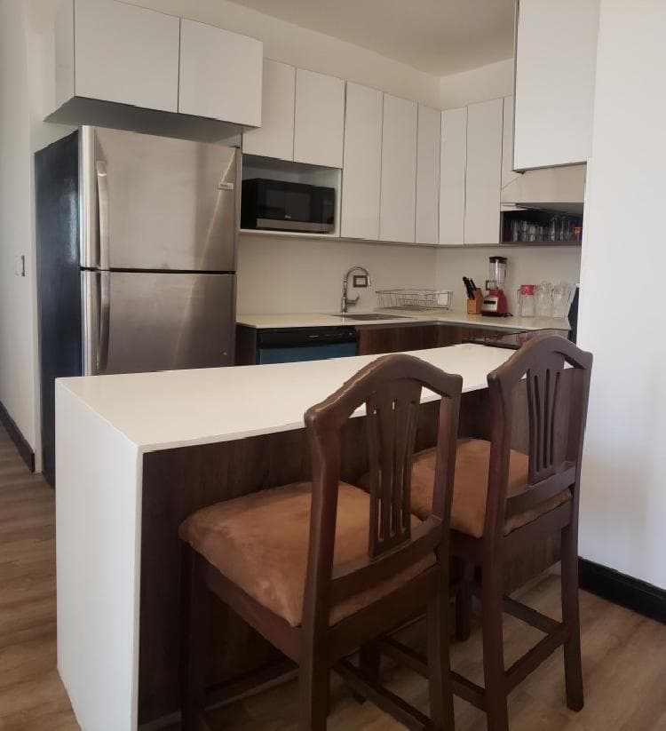 Apartamento en Zona 10 ALQUILER - foto 2