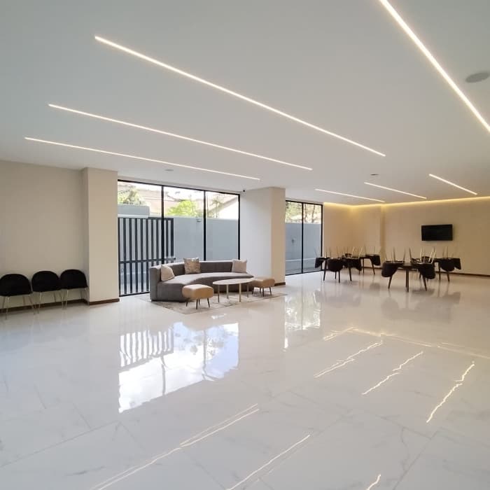 Apartamento Amueblado en Venta o Renta en la Zona 10 - foto 3
