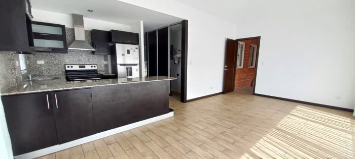 Apartamento en venta, entrada Fraijanes CAES - foto 2